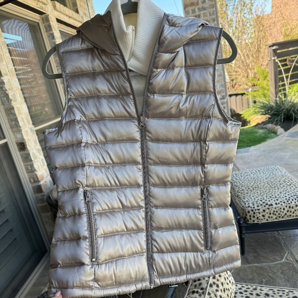 Bernardo Metallic Gray / Silver Goose Down Puffer Vest with double collar